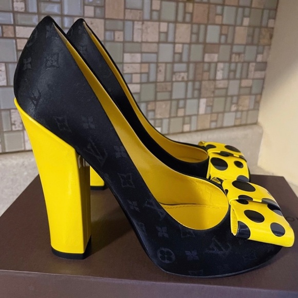 Authentic Louis Vuitton ULTRA RARE Limited Edition Kusama Yellow Polka Dot Heels - Picture 2 of 13